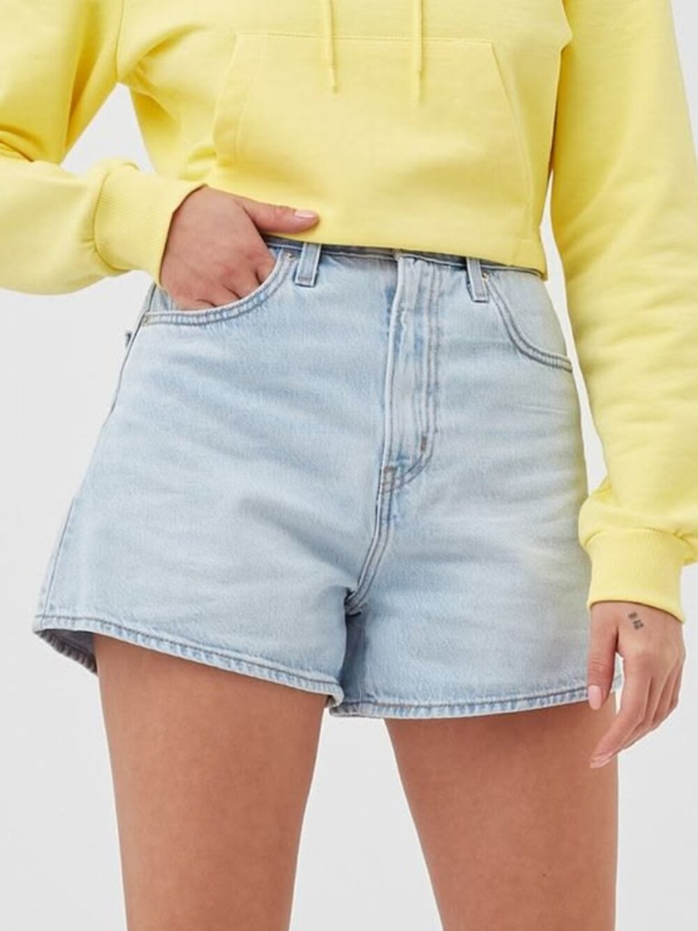Levi's Women's High Loose Denim Jean Shorts in Supa Dupa Fly Blue Size 32